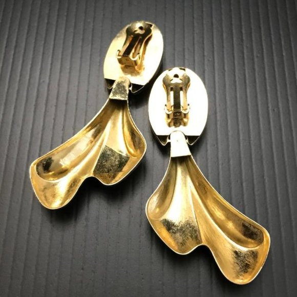 Vintage Gold-Tone Door Knocker Clip-on Earrings - Picture 5 of 7